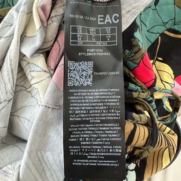 Guess Top - Picture 5 of 5